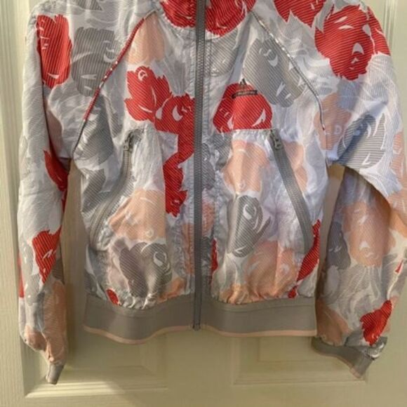 Adidas By Stella McCartney Floral Barricade Windbreaker Jacket Girls Size S 9-10 - Picture 3 of 10